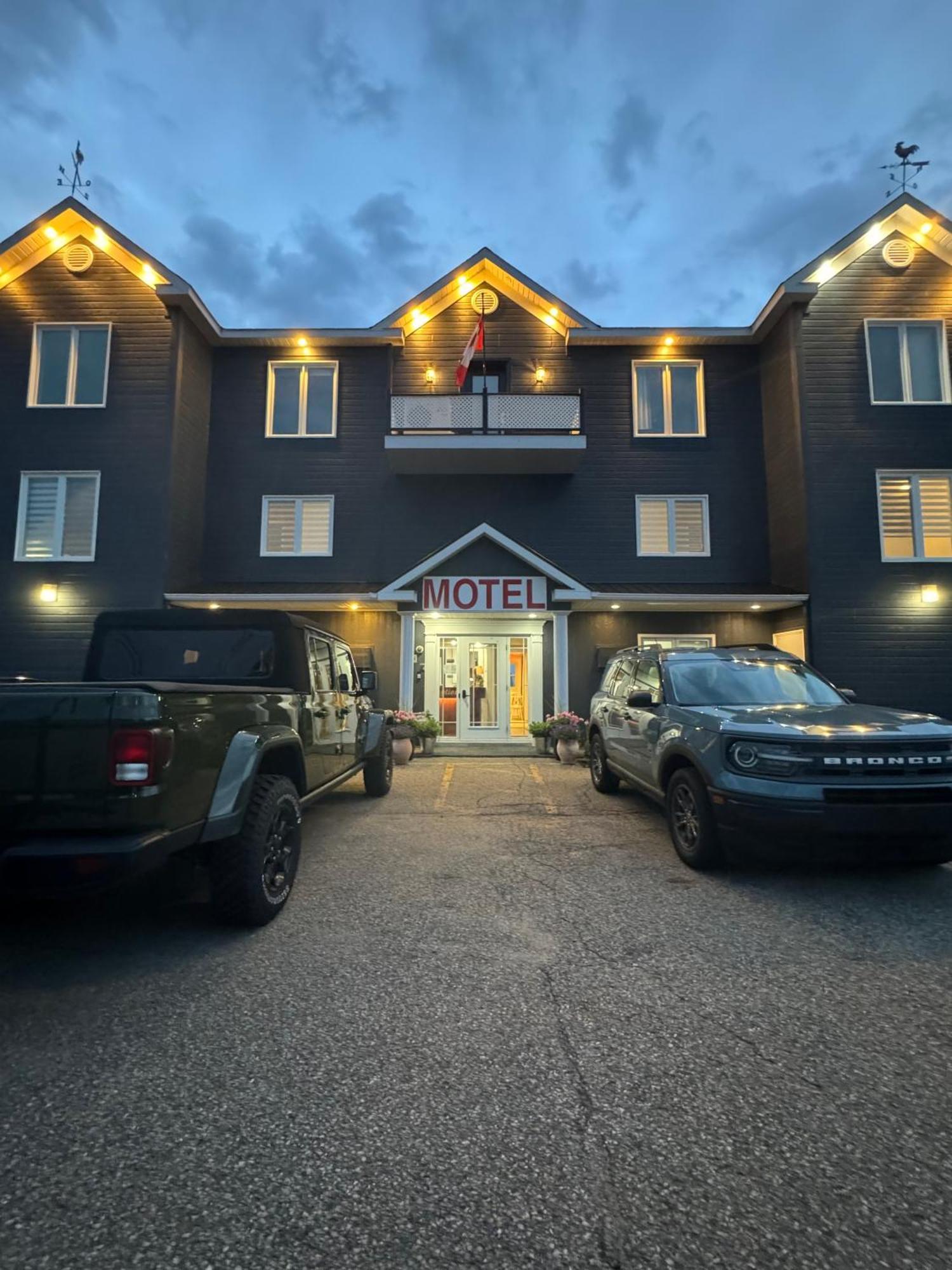 Horizon 777 Hotel Saint-Siméon Екстериор снимка